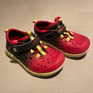 Stride rite phibian size 7